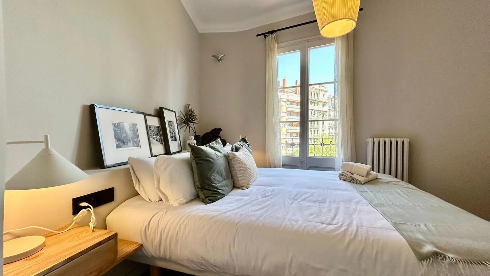 BarcelonaForRent Plaza Sagrada Familia Apartment 0*, Barcelona España