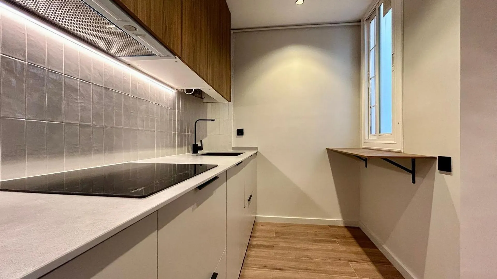 BarcelonaForRent Plaza Sagrada Familia Apartment 0*, Barcelona España