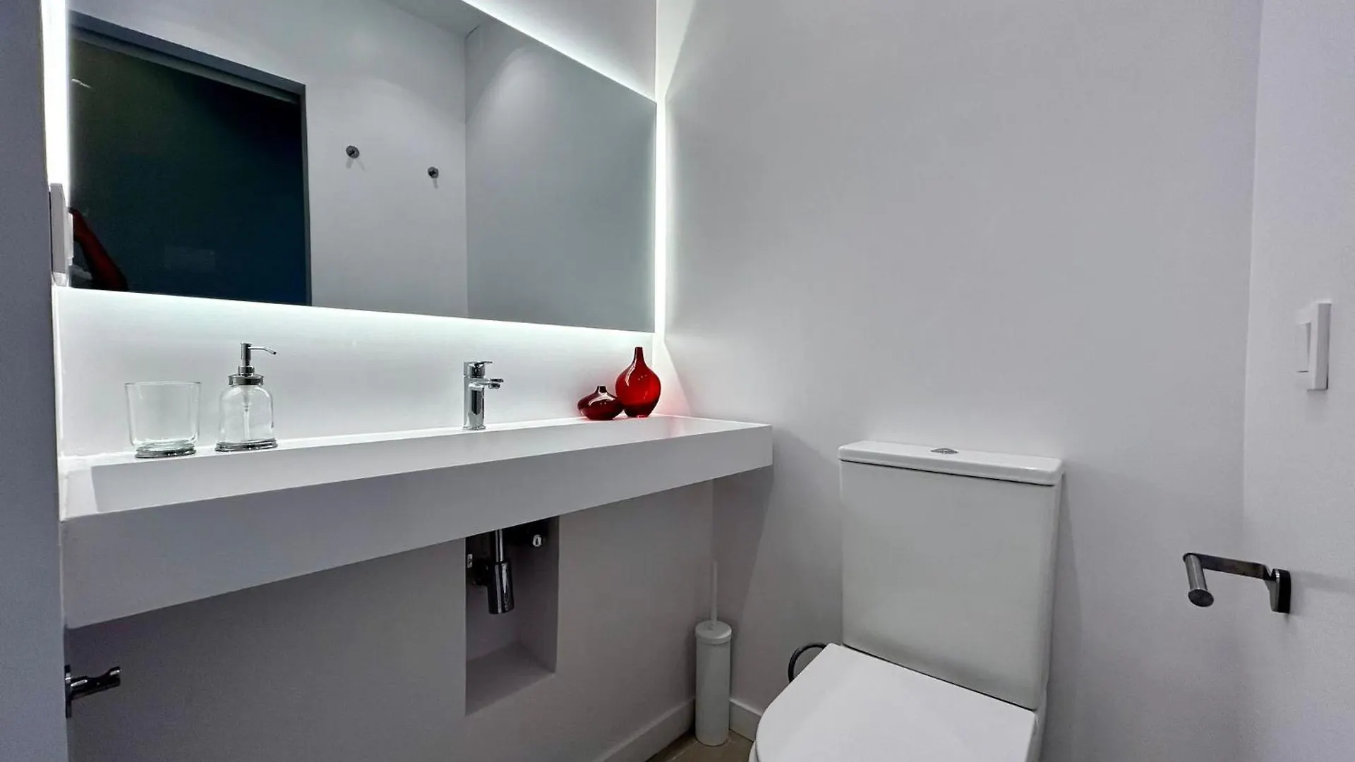 BarcelonaForRent Plaza Sagrada Familia Apartment