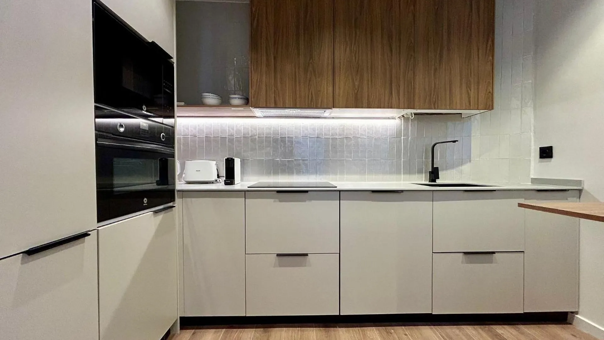 BarcelonaForRent Plaza Sagrada Familia Apartment 0*, Barcelona