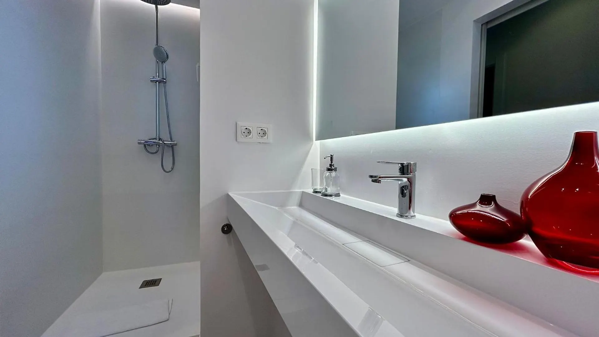 BarcelonaForRent Plaza Sagrada Familia Apartment  Barcelona
