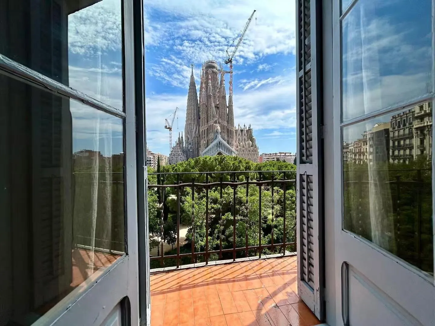 BarcelonaForRent Plaza Sagrada Familia Apartment España