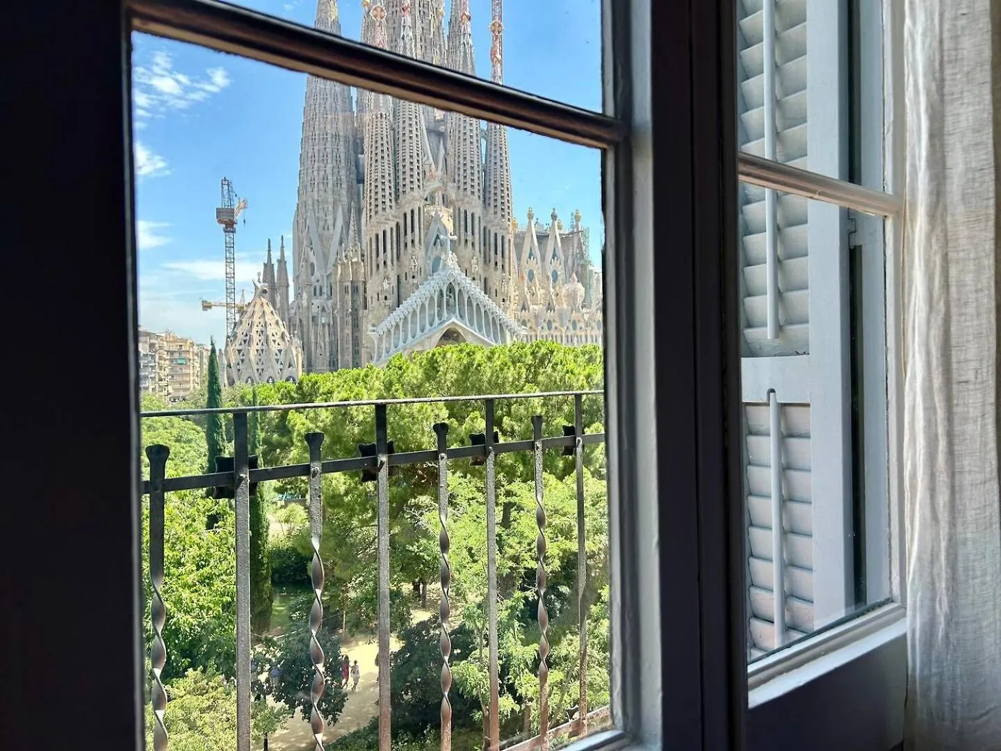 BarcelonaForRent Plaza Sagrada Familia Apartment